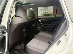 2022 Toyota RAV4 2.0L CVT 2WD Fashion, белый — фото 5