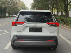 2022 Toyota RAV4 2.0L CVT 2WD Fashion, белый — фото 7