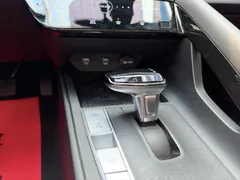 2022 Hyundai Elantra 1.5L CVT LUX Premium, белый — фото 12