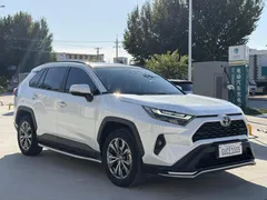2023 Toyota RAV4 2.0L CVT 2WD 20th Anniversary Platinum, белый — фото 3