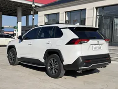 2023 Toyota RAV4 2.0L CVT 2WD 20th Anniversary Platinum, белый — фото 10