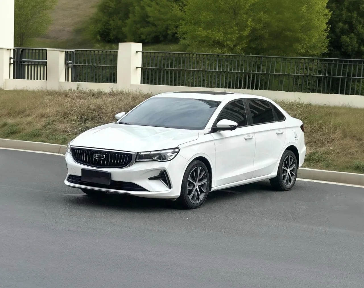 2022 Geely Emgrand 4th Gen 1.5L CVT Luxury