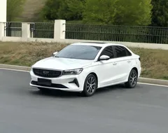 2022 Geely Emgrand 4th Gen 1.5L CVT Luxury, белый — фото 1