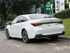 2023 Toyota Avalon 2.0L CVT, белый — фото 4