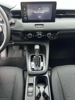 2023 Honda Vezel 1.5L CVT Elite, белый — фото 17