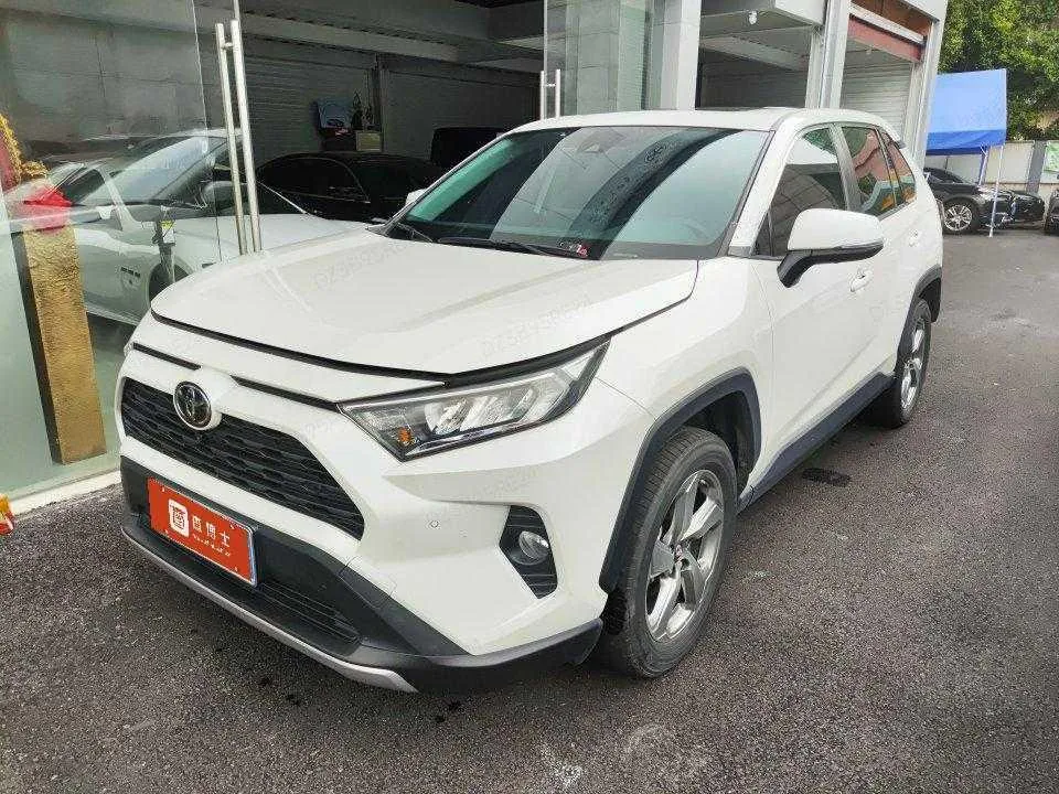 2022 Toyota RAV4 2.0L CVT 2WD Fashion Plus