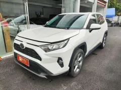 2022 Toyota RAV4 2.0L CVT 2WD Fashion Plus, белый — фото 1