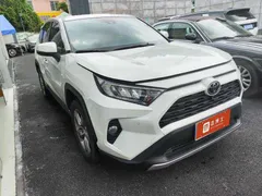 2022 Toyota RAV4 2.0L CVT 2WD Fashion Plus, белый — фото 2
