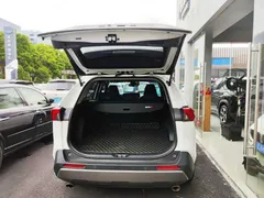 2022 Toyota RAV4 2.0L CVT 2WD Fashion Plus, белый — фото 4