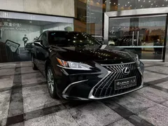 2022 Lexus ES 200 Excellence, чёрный — фото 3