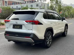 2023 Toyota RAV4 2.0L CVT 2WD Fashion, белый — фото 6