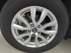 2022 Nissan X-Trail 2.0L 2WD Premium, белый — фото 10