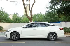 2021 Nissan Sylphy 1.6L XE CVT, белый — фото 4