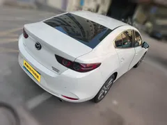 2023 Mazda Mazda3 2.0L AT, белый — фото 2
