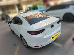 2023 Mazda Mazda3 2.0L AT, белый — фото 4