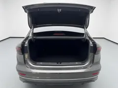 2023 Geely Emgrand 4th Gen 1.5L CVT Premium Champion — фото 13