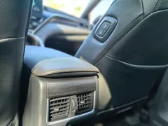 2021 Toyota Camry 2.5G Luxury, белый — фото 10