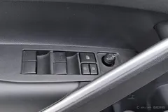2023 Toyota Frontlander 2.0L CVT Elite, белый — фото 12