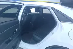 2022 Hyundai Elantra 1.5L CVT GLX Elite, белый — фото 13
