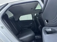 2023 Hyundai Elantra 1.5L CVT LUX Premium, белый — фото 10