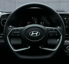 2023 Hyundai Elantra 1.5L CVT LUX Premium, белый — фото 12