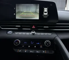 2023 Hyundai Elantra 1.5L CVT LUX Premium, белый — фото 14