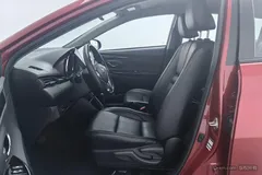 2022 Toyota Yaris L Zhixuan X 1.5L CVT Luxury Plus, красный — фото 12