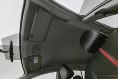 2022 Toyota Yaris L Zhixuan X 1.5L CVT Luxury Plus, красный — фото 16