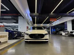 2021 Mazda Mazda3 2.0L AT, белый — фото 2