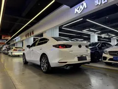 2021 Mazda Mazda3 2.0L AT, белый — фото 24
