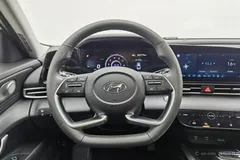 2021 Hyundai Elantra 1.5L CVT LUX Premium, белый — фото 12