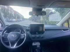 2021 Toyota Corolla 1.5L CVT, белый — фото 4