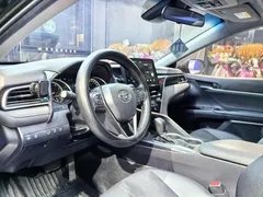 2023 Toyota Camry 2.0G Luxury, чёрный — фото 4
