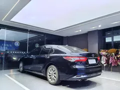 2023 Toyota Camry 2.0G Luxury, чёрный — фото 9