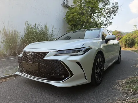 2022 Toyota Avalon 2.5L Luxury