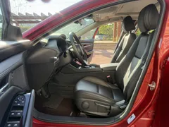 2022 Mazda Mazda3 2.0L AT, красный — фото 9