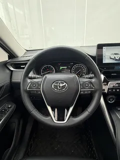2023 Toyota Venza 2.0L CVT 2WD Luxury, белый — фото 10