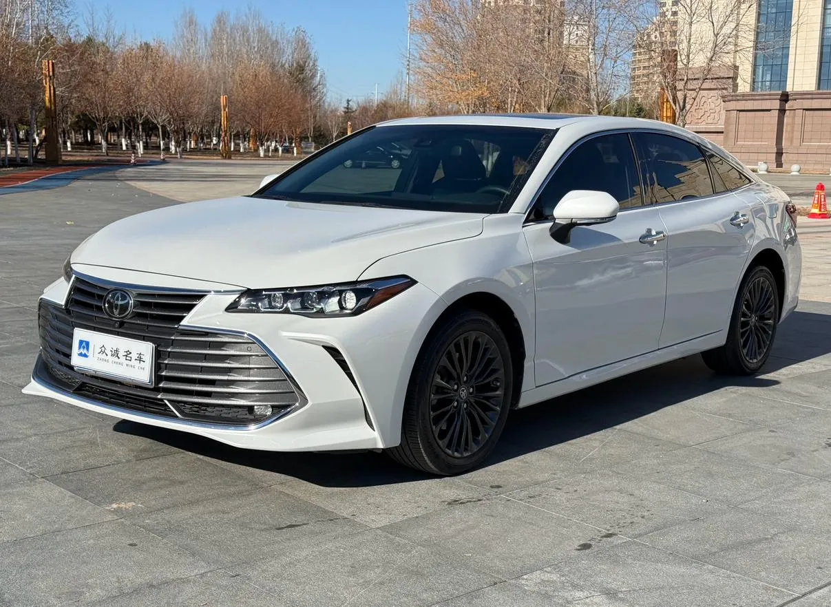 2022 Toyota Avalon 2.0L XLE Premium