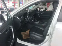 2022 Toyota RAV4 2.0L CVT 2WD Fashion Plus, белый — фото 3