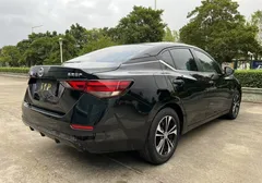 2021 Nissan Sylphy 1.6L XL CVT, чёрный — фото 4