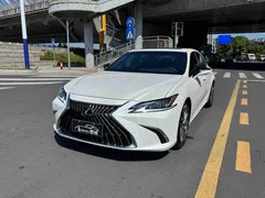 2021 Lexus ES 260, белый — фото 1