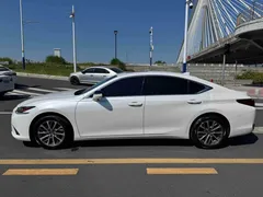 2021 Lexus ES 260, белый — фото 2