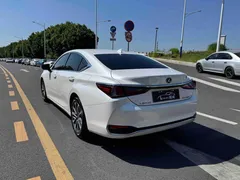 2021 Lexus ES 260, белый — фото 3