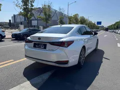 2021 Lexus ES 260, белый — фото 5