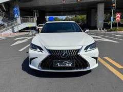 2021 Lexus ES 260, белый — фото 7