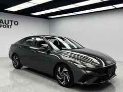 2023 Hyundai Elantra 1.5L CVT TOP Flagship — фото 3