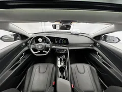 2023 Hyundai Elantra 1.5L CVT TOP Flagship — фото 8