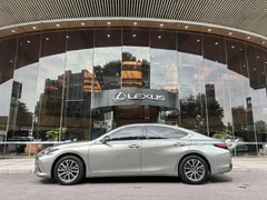 2022 Lexus ES 200 Excellence — фото 4