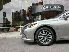 2022 Lexus ES 200 Excellence — фото 5
