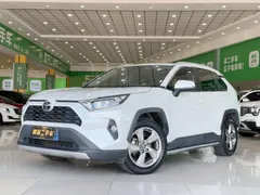 2022 Toyota RAV4 2.0L CVT 2WD Fashion Plus, белый — фото 1